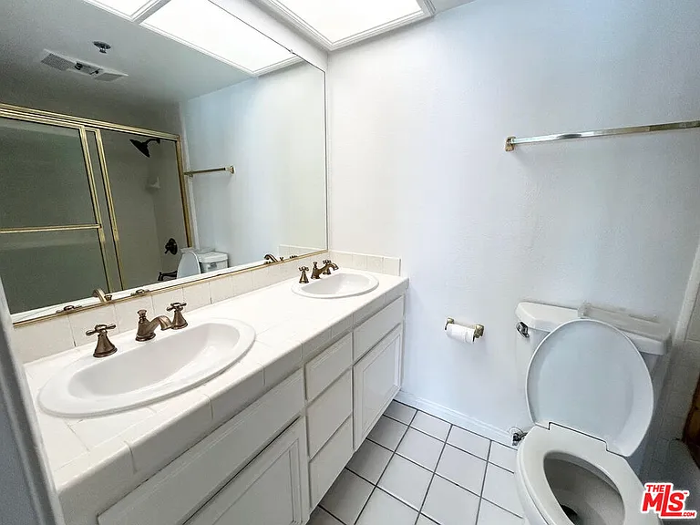11734 Montana Ave #409 — Photo 14