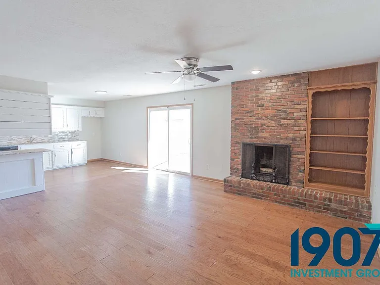 120 Platt Ln — Photo 6