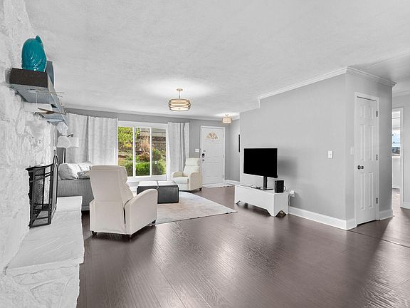 9th image of this home
