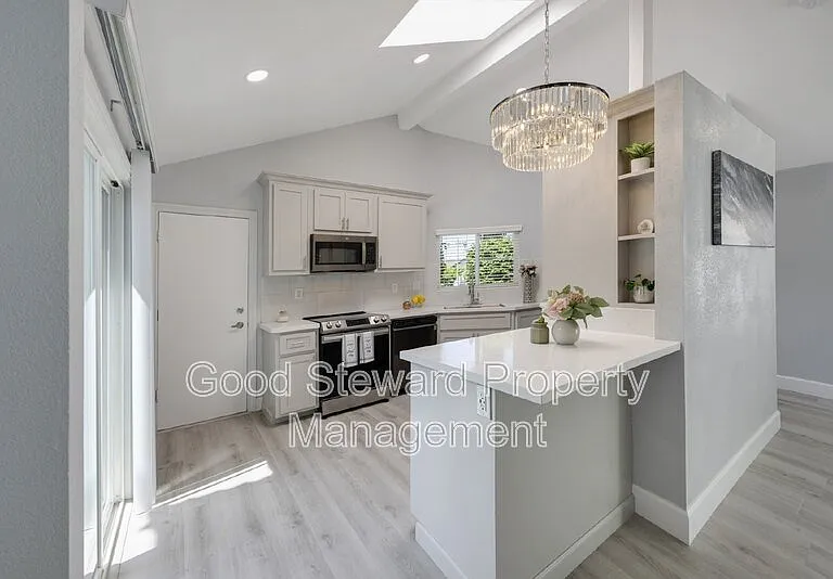 140 S Birchwood St — Photo 11