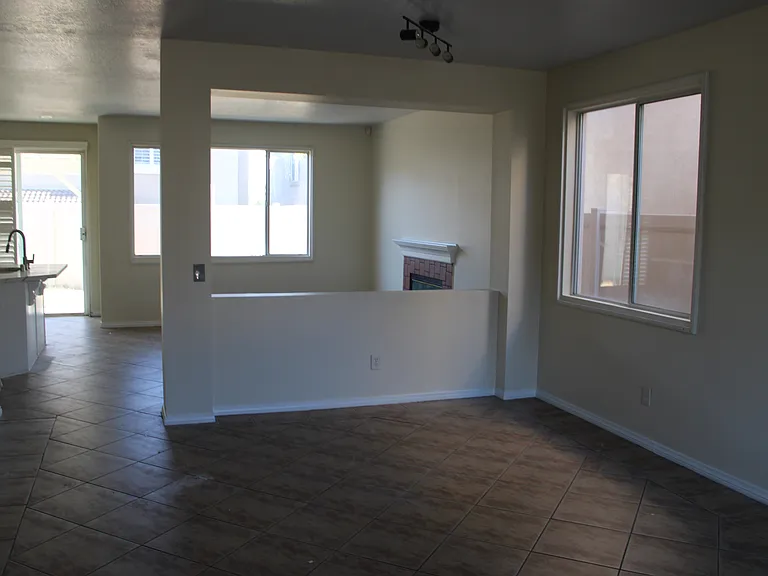 11833 Worcester Dr — Photo 21