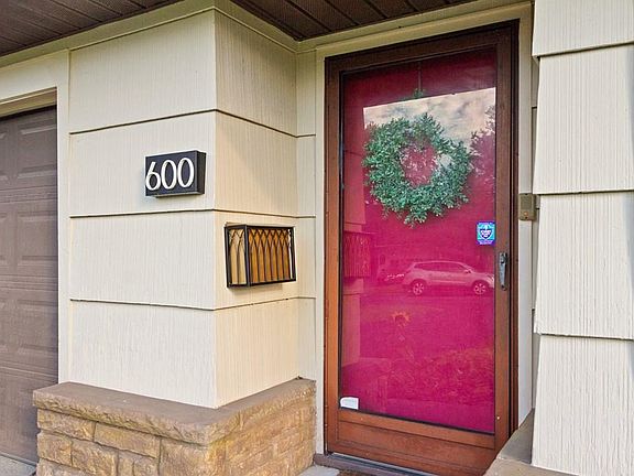 2nd image of 600 Stewart Ln