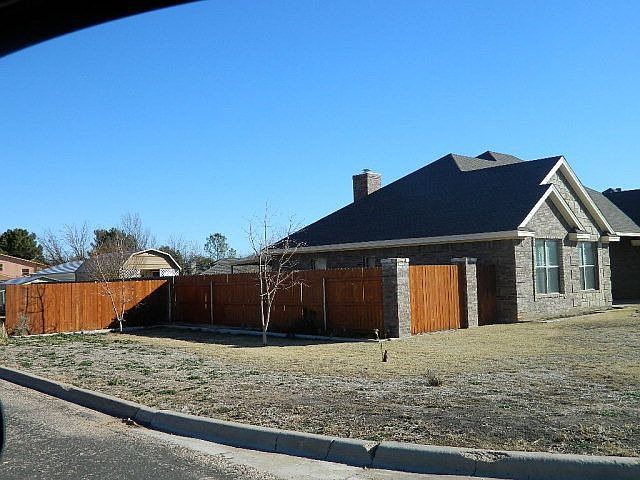 2nd image of 5502 Royal Ct