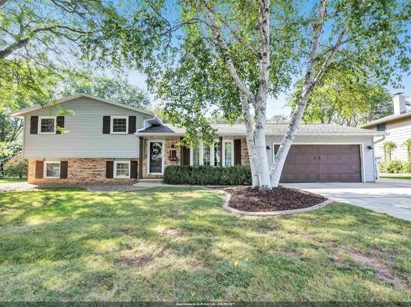 2824 Otto Ct, Green Bay, WI 54313