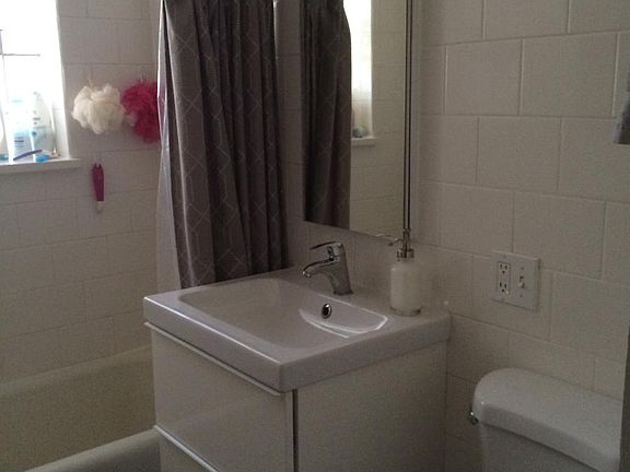 3rd image of 2320 N Campbell Ave #1