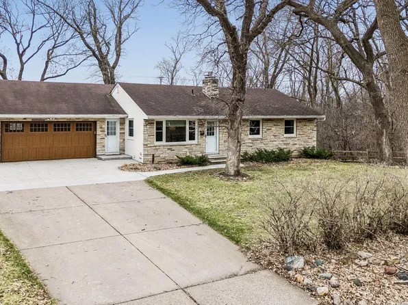 7837 Edgebrook Dr, Saint Louis Park, MN 55426