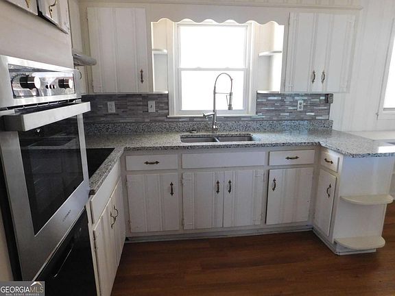 2nd image of 311 Bryant Rd