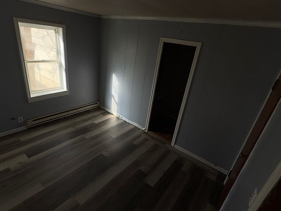 5th image of 10886 Lincoln Hwy #1