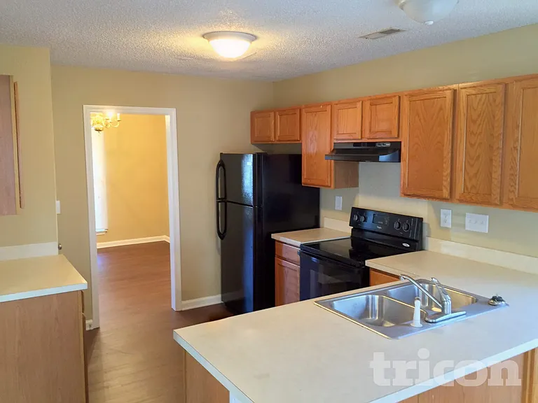 10347 Battle Ct — Photo 3