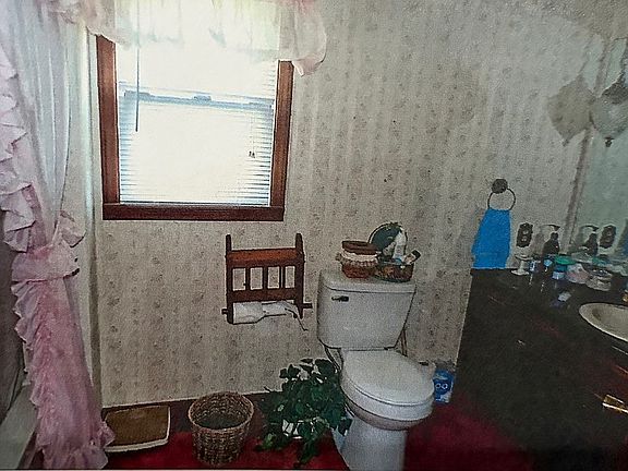 3rd image of 1728 Bedford Rd