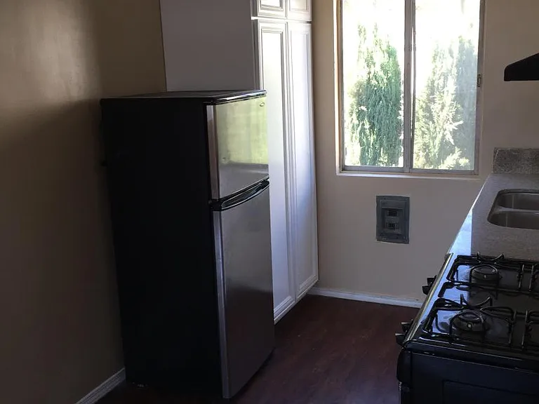1941 Wilcox Ave #10 — Photo 9