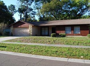 619 Sandy Creek Dr, Brandon, FL 33511