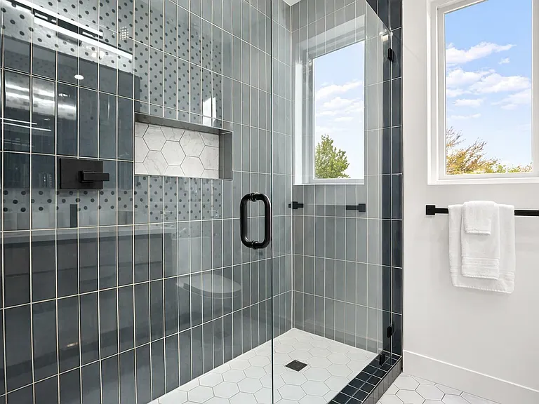 2919 E 13th St #2 — Photo 11