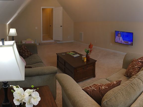 4th image of 2117 Fothergill Dr