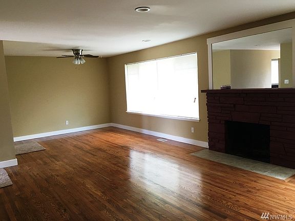 5th image of 3449 S 173rd St