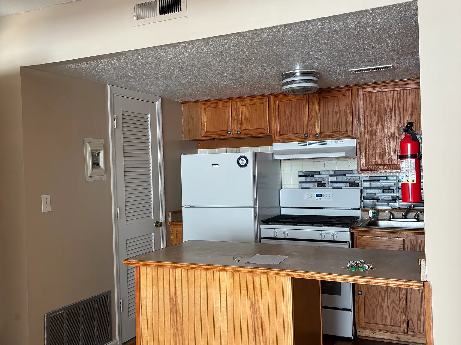 2400 Arlington Boulevard — Photo 4