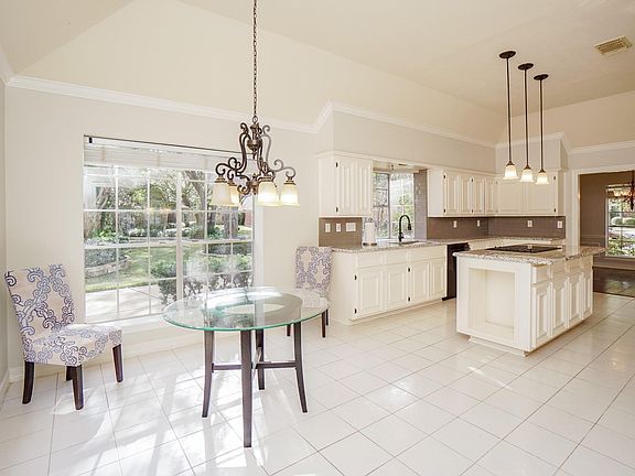 5th image of 4923 Canterbury Ln