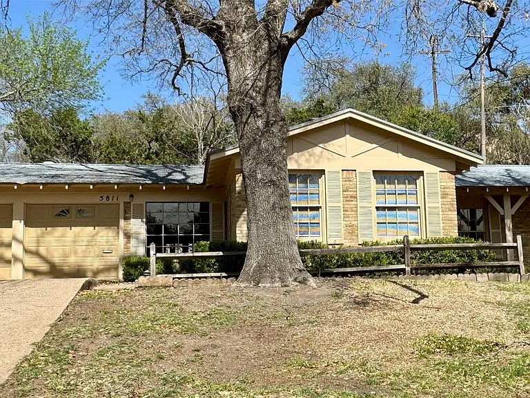 5811 Highland Hills Dr — Photo 32