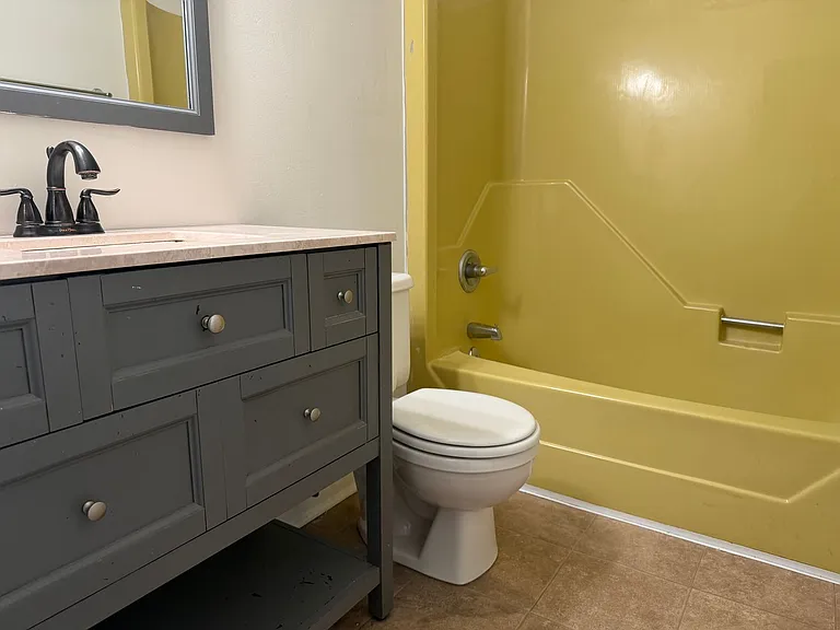 1104 Long Meadows Dr — Photo 10