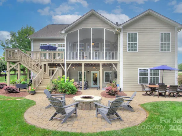 6326 Jepson Ct, Charlotte, NC 28214