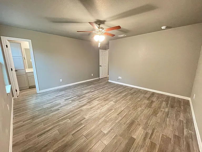 208 W Beeline Ln — Photo 8