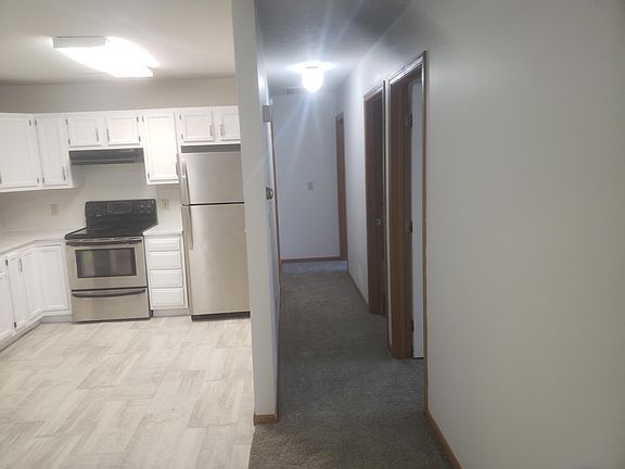 3rd image of 70 Westhaven Dr