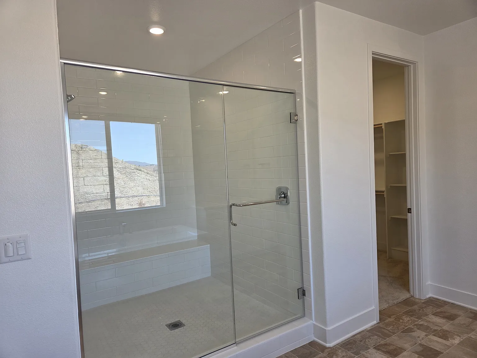 4 bed, 3421 sqft, $6,995 — Photo 4