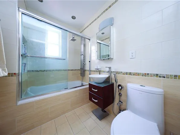 2415 East 27th Street image 28 of 37