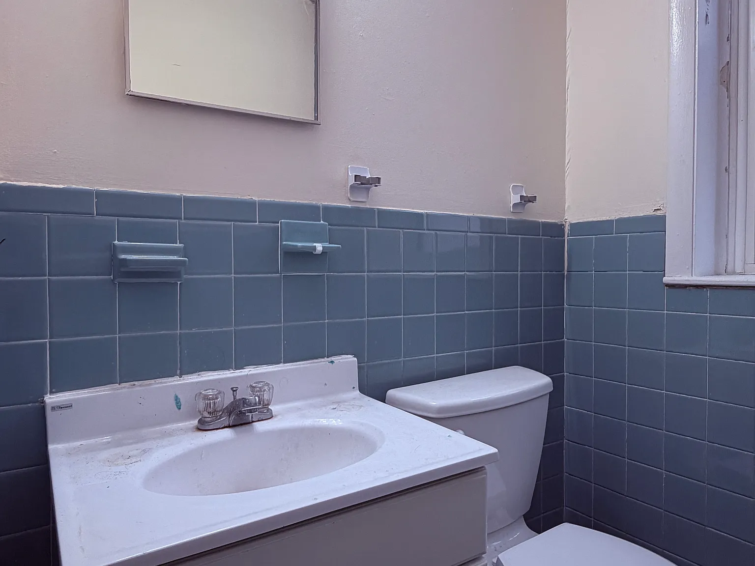3 bed, 1.5 bath, $3,950 — Photo 4