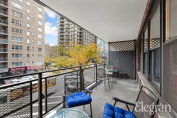 Sold by (Legacy) Elegran | media 7