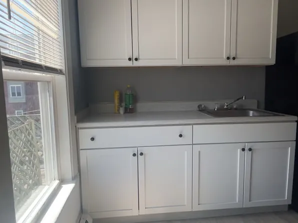 25 Maine Ave #3L, Rumford, ME 04276