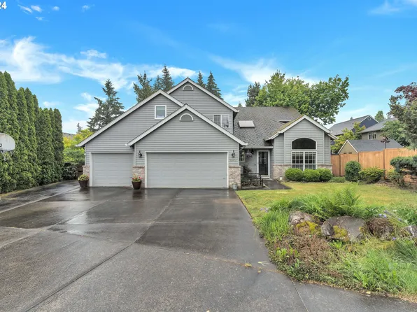 13418 Squire Dr, Oregon City, OR 97045