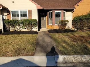 6906 Chokeberry Ct, Frederick, MD 21703