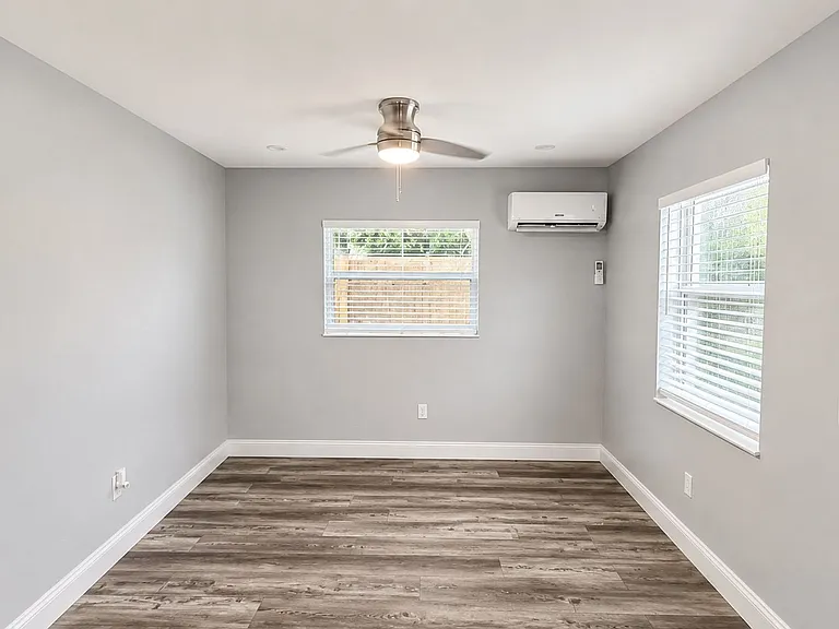2728 Goodrich Ave — Photo 6