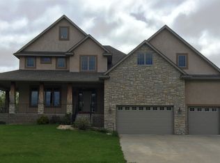 7320 Peltier Cir, Centerville, MN 55038