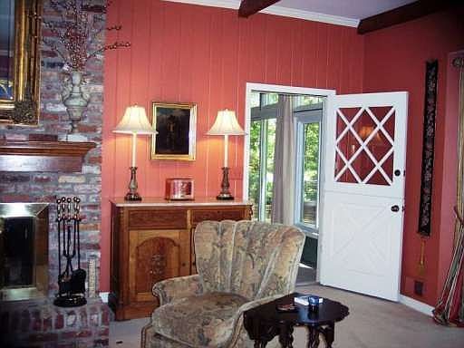 5th image of 421 Tam Oshanter Dr SE