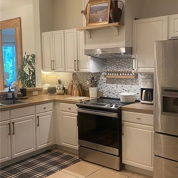 768 Hampton Cir #188 — Photo 9