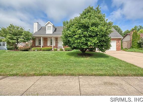 2nd image of 1724 Meadow Ln
