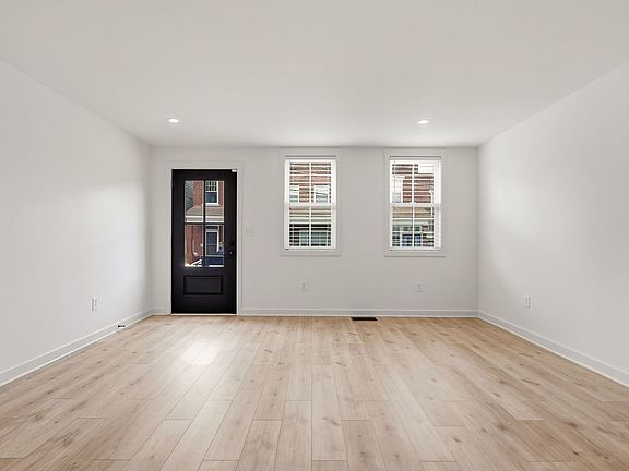 5th image of 313 44th St