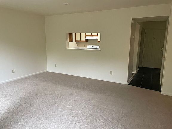 4th image of 3880 Staffordshire Ln