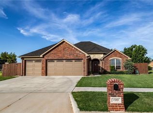 1319 Crimson Dr, Weatherford, OK 73096