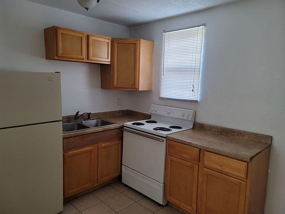 1st image of 15-5566 Kingsbury St #15