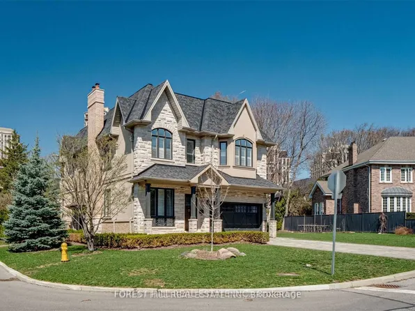 42 Yorkminster Rd, Toronto, ON M2P 1M3