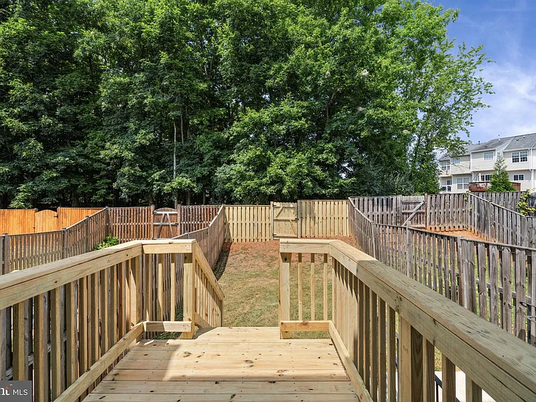 1026 Longview Ln — Photo 37