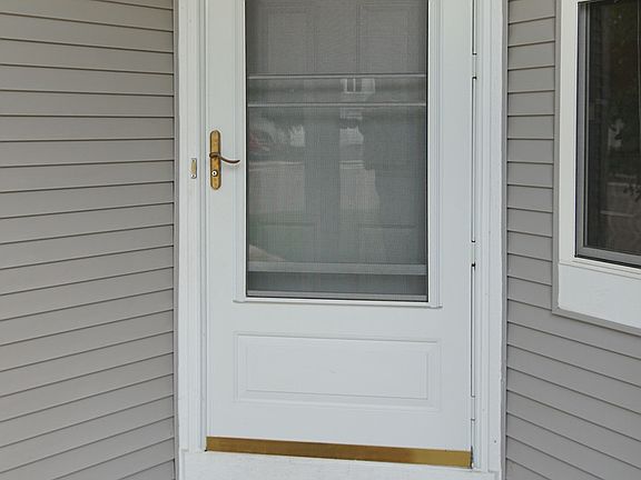 5th image of 143 Woodland Cir