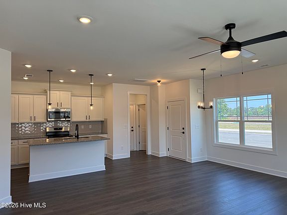 4th image of 30 Joyner Park Drive