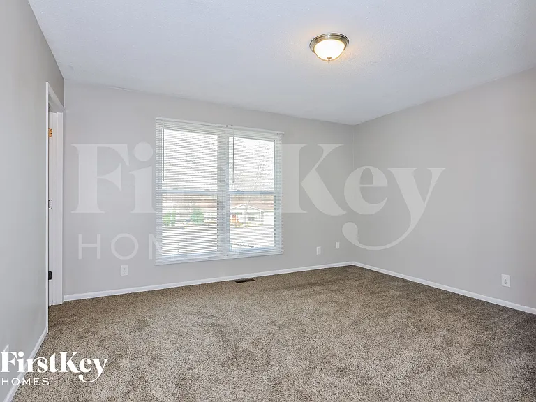 37 Westbrook Dr — Photo 8