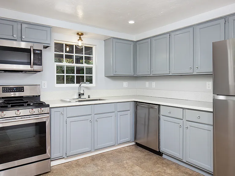 487 Sturtevant Dr #1 — Photo 7