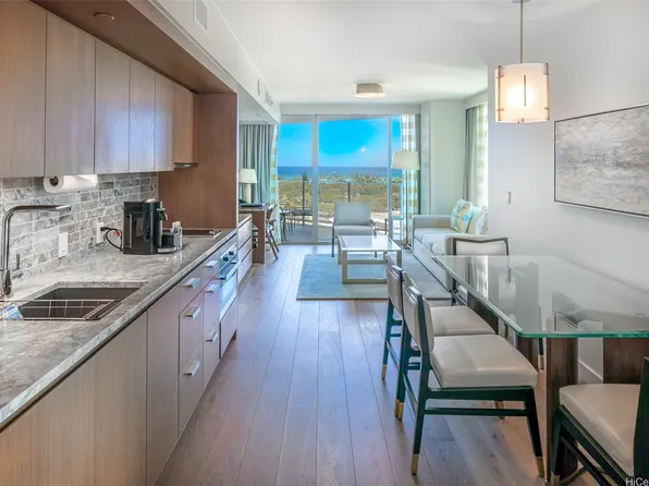 2139 Kuhio Ave #D1201, Honolulu, HI 96815