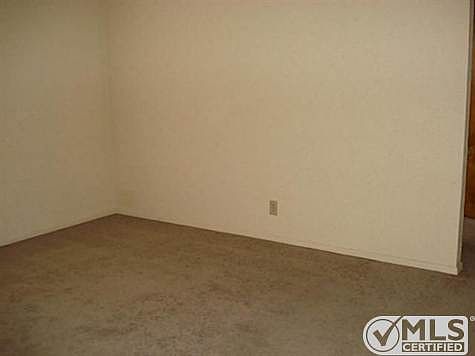 5th image of 2003 Roberts Dr